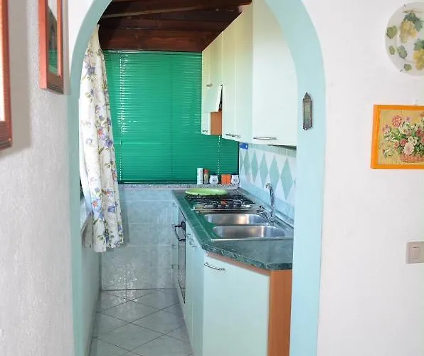 Iss Travel, La Padula - With Private Veranda And Parking Appartamento